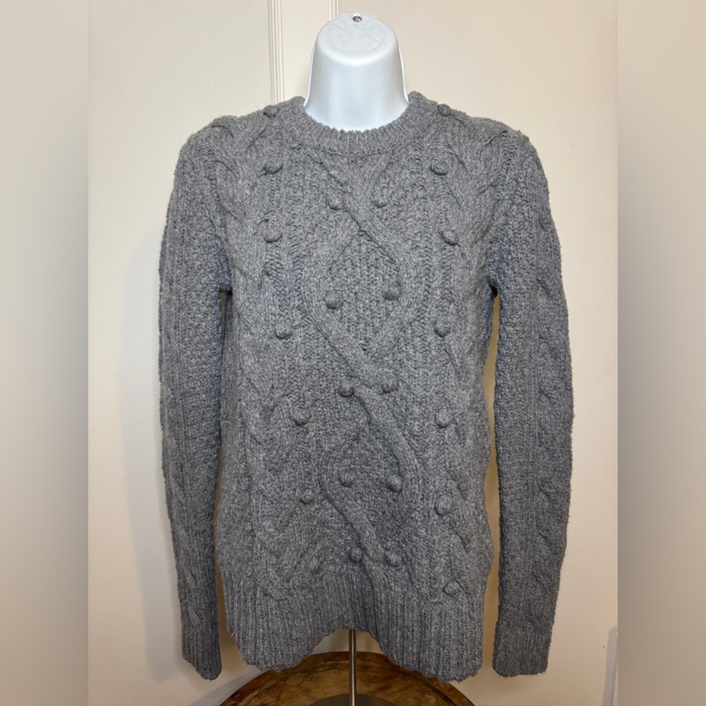 Gray Abercrombie & Fitch Women’s Knit Sweater